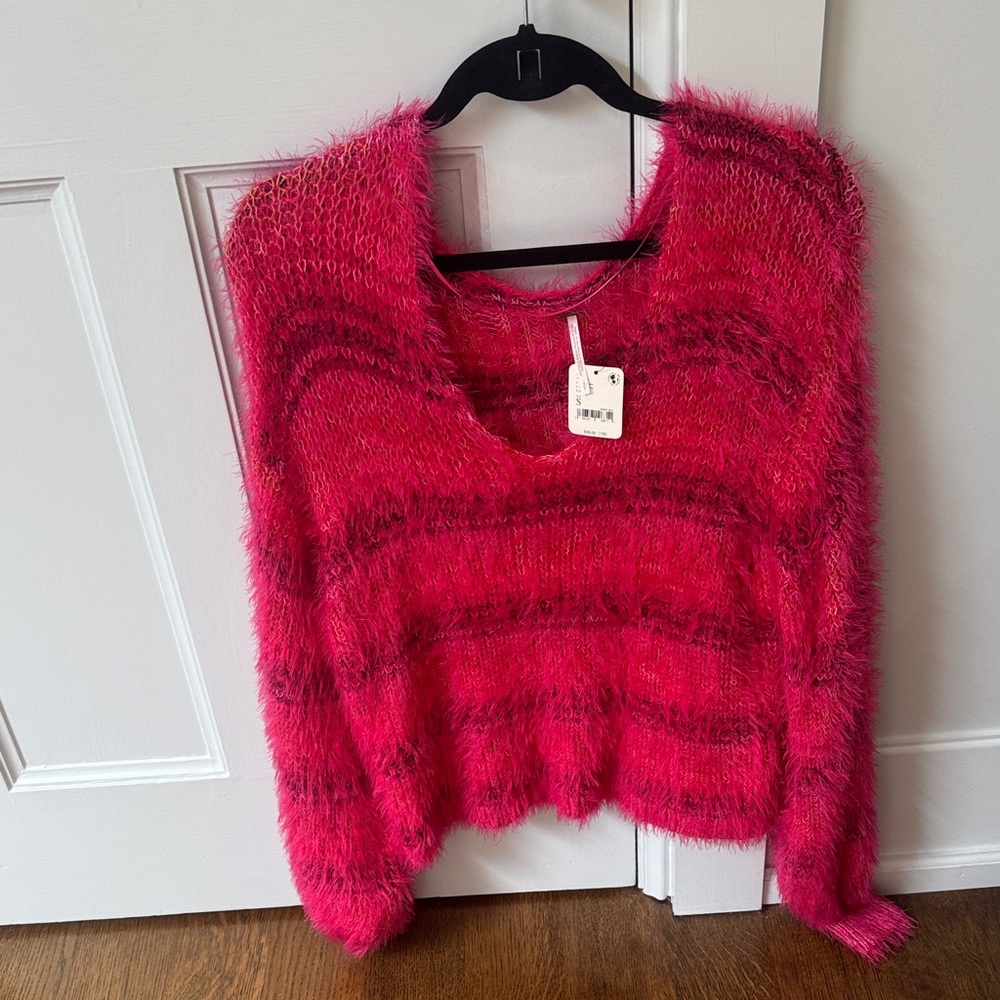 Free people NEW WITH TAGS - Fuzzy Pink Striped Women's Sweater - Size small